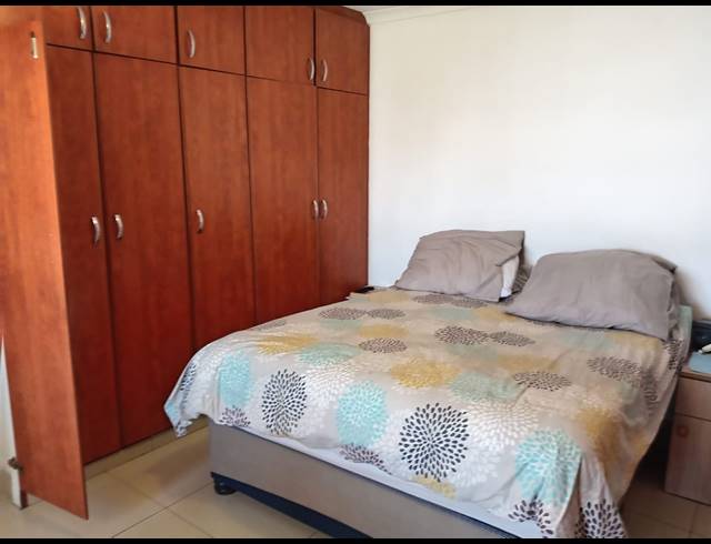 3 BEDROOM HOUSE FOR SALE IN MEREBANK EAST
